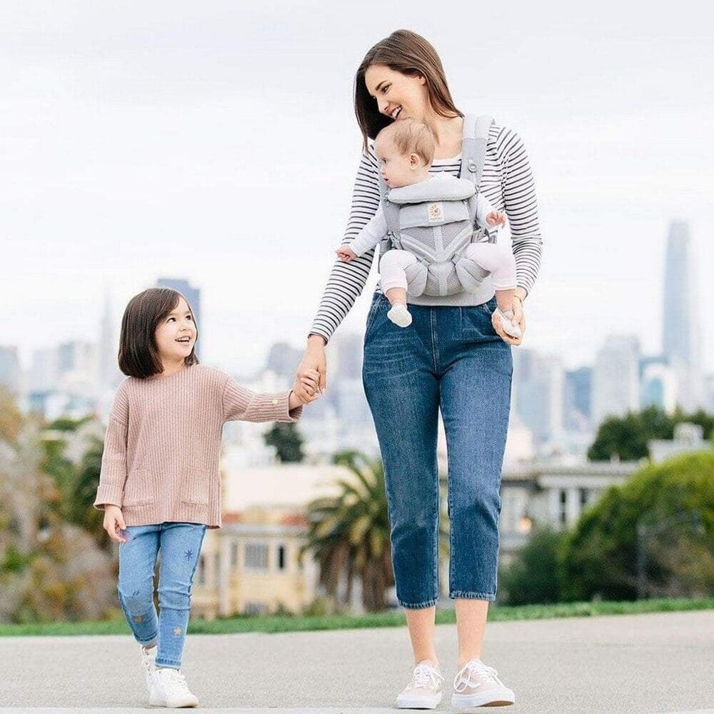 Porte Bébé - BreathBabyBag™ - Gris - Bebechouchou