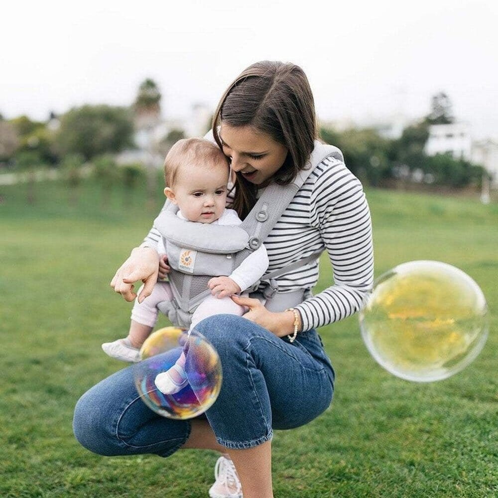 Porte Bébé - BreathBabyBag™ - Gris - Bebechouchou